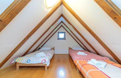 Chalet Zavrh with Private Heated Pool - Foto 19