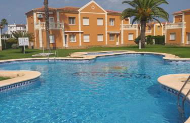 Oliva Nova flat in front of MET - Photo 1