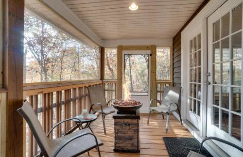 Enchanted Forest Cottage with Hot Tub! - Foto 2