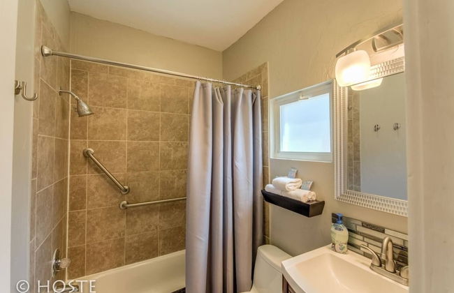 2BR Downtown Adventure Pikes Peak Views AC! - Foto 17