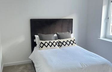 Outstanding 4-Bedroom Town House By Valore Property Services - Foto 22