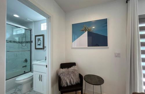 Serene Luxe Residence near Rose Bowl - Photo 16