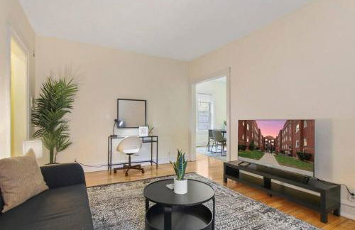 Cozy 1BR Apartment in Rogers Park - Touhy 2W - Foto 3