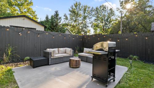 Beautiful Newly Renovated Home With King Bed & Lake Walkable - Foto 3