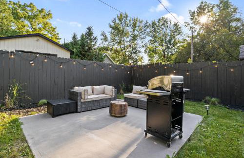 Cozy Home W/ King Bed & Lake access - Foto 8