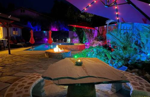 Mineral Saltwater Solar heated Pool & Spa Oasis with mountain views and Koi pond - Foto 1