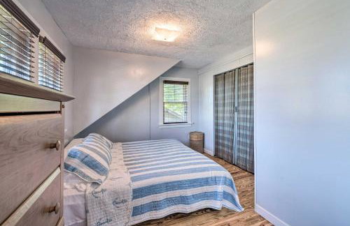 Hilton Lake Getaway w/ Over-the-Water Deck! - Foto 18