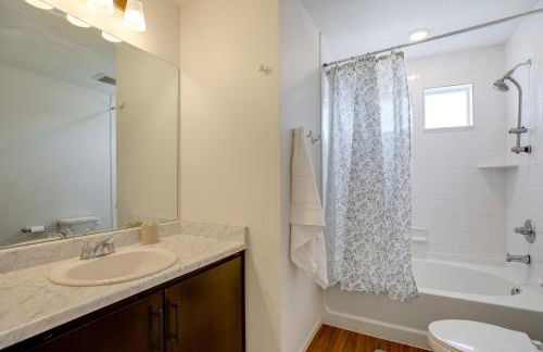 Newly Built Home with Garage, 10 Mi to Anschutz! - Foto 20