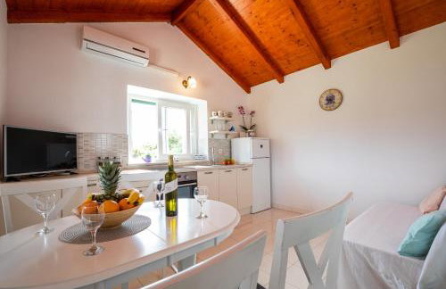 Vineyard House & Olive Grove House - Photo 24