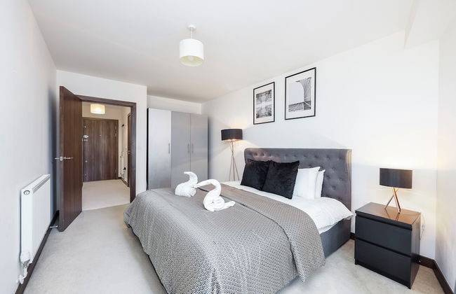 Modern Apartment w/ Balcony by MSS - Photo 2