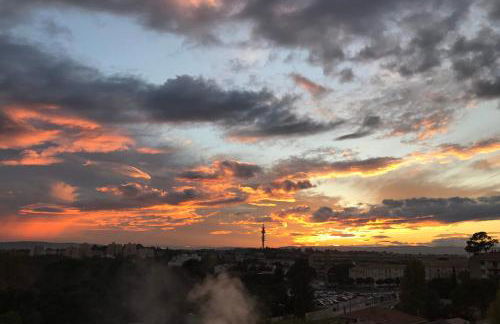 Top floor apartment - 2 chambres, Free Wifi & Parking & Sunset by ImmoConciergerie - Photo 23