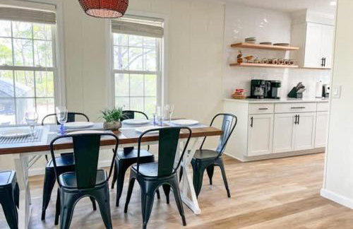 Mayberry on Bayberry Private pool Sleeps 10 - Foto 13