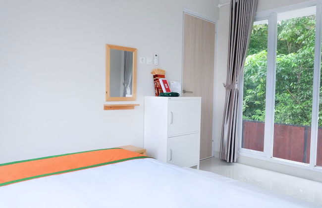 Villa Jogja Grand Bale with Private Pool by Simply Homy - Foto 24