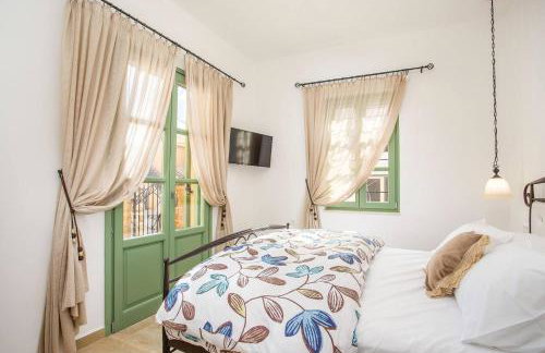 Traditional Stonehouse In Kalithies Village - Photo 9