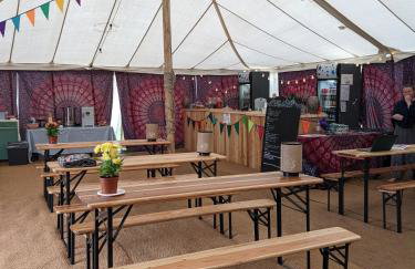 Glamping at Hay Festival - Foto 42