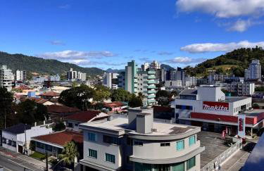 Apartamento Luxo Centro com Suíte, Sacada, Garagem, Garage - Foto 10