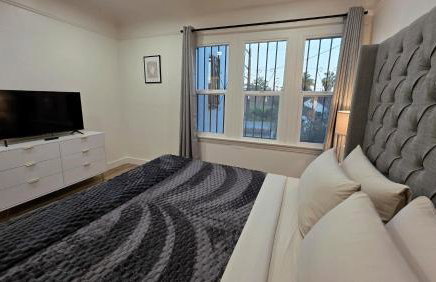 Renovated Three Bedroom Near Cedars Sinai and Beverly Hills With Parking - Foto 7