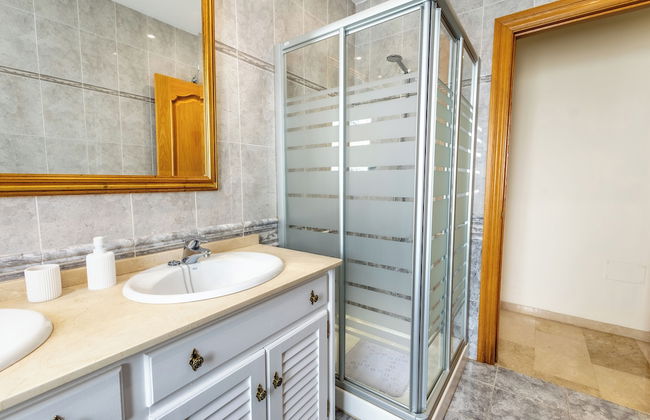 Stunning Golf Villa With Pool and Stunning Views - Foto 13