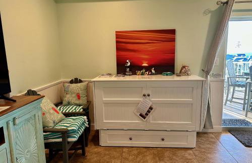 Pensacola Beach Gulf-Front 2BR Condo with Pool & Hot Tub - Photo 10