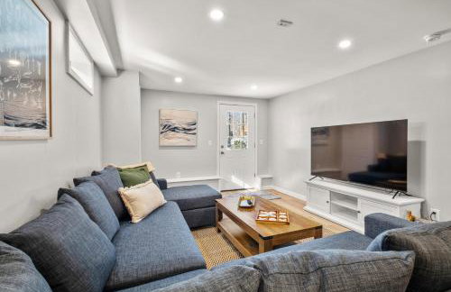 NEW Coastal Retreat w Ocean Views Rooftop Deck - Photo 6