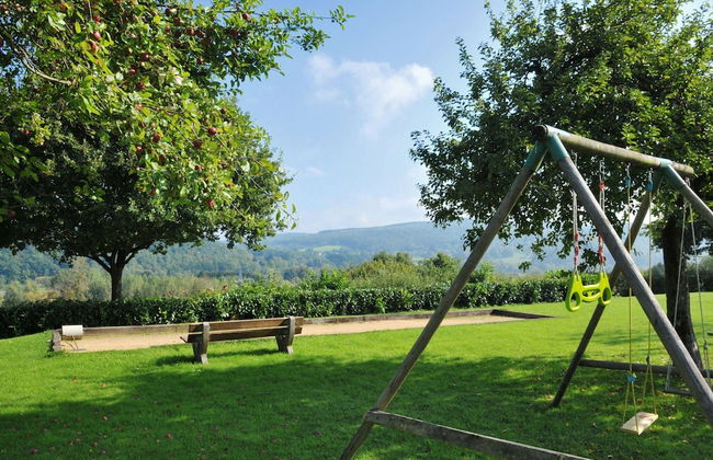 Chalet Just Outside Hampteau Offering Magnificent Views Across the Ourthe Valley - Foto 35