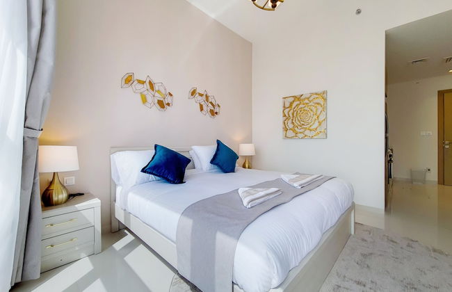 GreenFuture - High-Rise Sleek Studio With Panoramic City Views - Photo 3