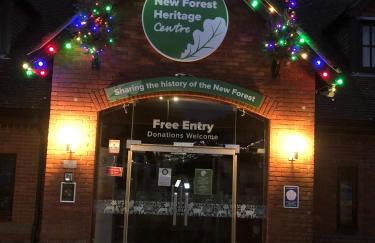 Spire View - New Forest Holiday Home - Photo 37