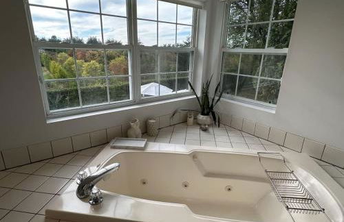 Quiet Luxury in the Heart of the Hamptons - Foto 32