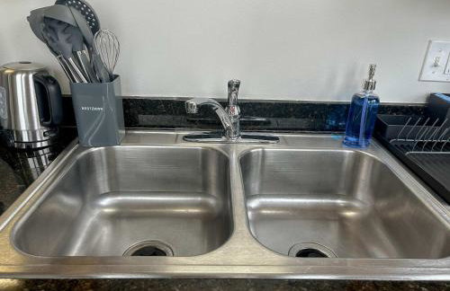 West Loop - City Views With In & Out Parking 6 - Photo 42