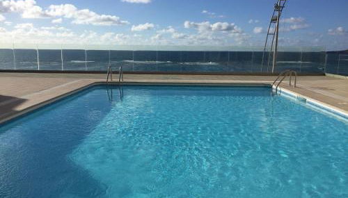 Piso con piscina y garaje en la Playa de Las Canteras - Foto 3