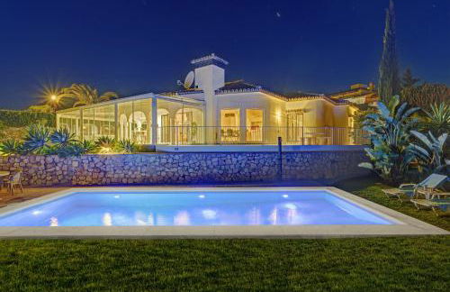 Villa Vista Verde Mijas Golf - Luxury with Optional heated pool & jacuzzi - Photo 29
