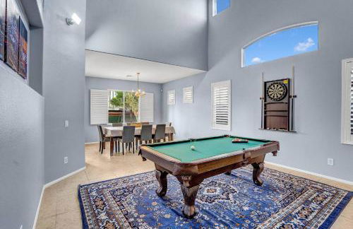 Stylish King with optional bunk or Work Desk w/TV - Foto 9