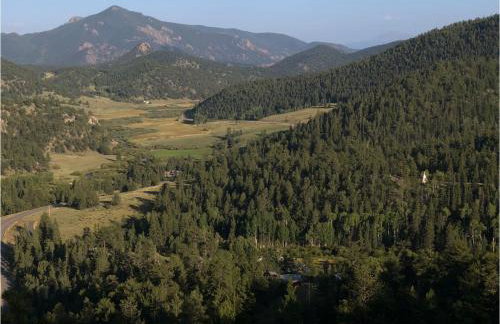 The Basecamp Cabin [RIGHT] at Bison Peak Lodge - Foto 6