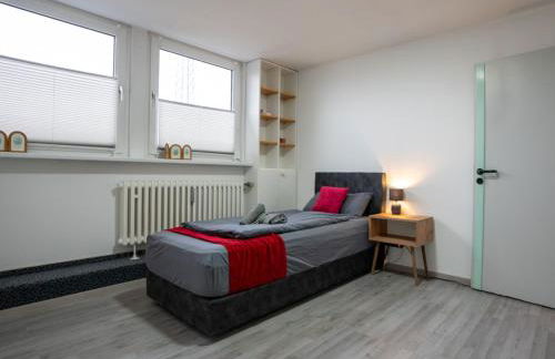 Serviceroom24 - Apartment 4 in Gladbeck WLAN - Smart-TV - 24-7 Check-in und Küche - Foto 3
