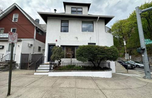 Sleek 1 Bedroom Apartment Plus Balcony 30 Mins to NYC - Foto 8