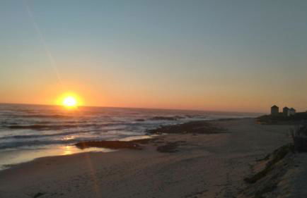 Beach front sunset apartment - Photo 7