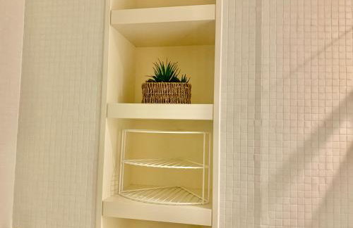 STUNNING!!! City-Center!! Retreat with Modern Amenities - Foto 4