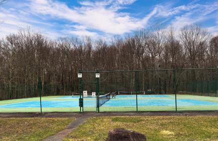 Evergreen Lodge by AvantStay Poconos Lake Cabin Fireplace Large Deck Near Jack Frost Kalahari - Foto 3
