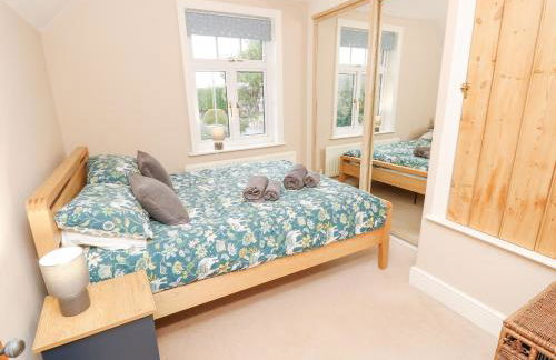 Framingham - Photo 20