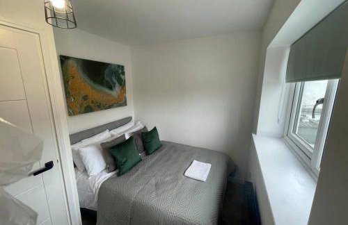 3 Bedroom New House Sleeps 5 with FREE Parking&WiFi-B - Foto 7