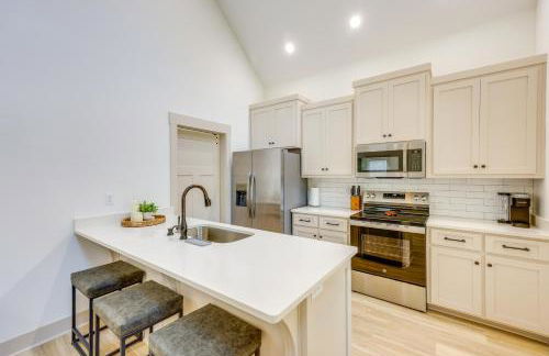 Walk to Sports Complex Home in Millbrook! - Foto 6