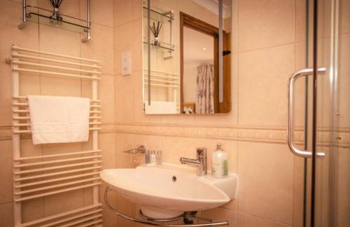 Riverbank Cottage - idyllic riverside country cottage on South Downs - Foto 33