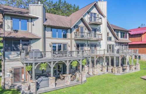 Lakefront home with fire pit and dock Near Wisp Resort - Foto 43