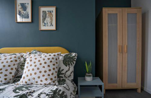 2 Bed-Town Centre-Free Parking - by Holiday Homes - Foto 17