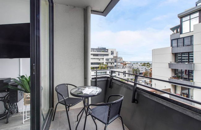 Beautiful 2BR APT With Balcony, Pool and Gym - Foto 24