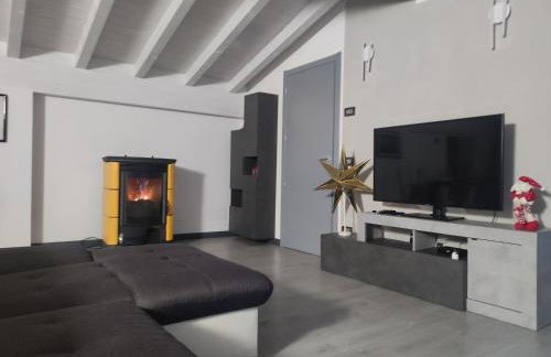 Luminoso appartamento vista lago - Photo 6