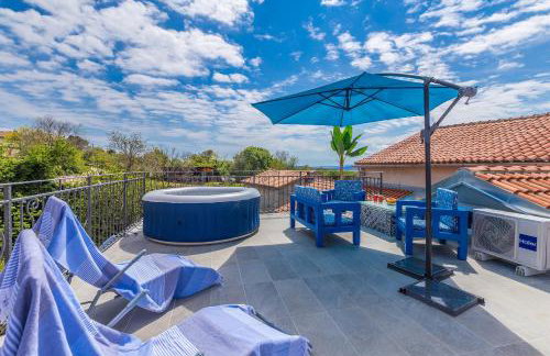 Holiday house STONE with jacuzzi - Photo 1