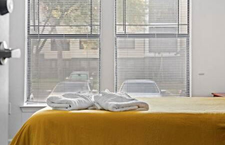 2 MI to USF + Long Term Stays allowed + Gym + Pool - Foto 42