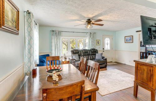 Walk to Sandusky Bay Home with Hot Tub and Fire Pit! - Foto 7