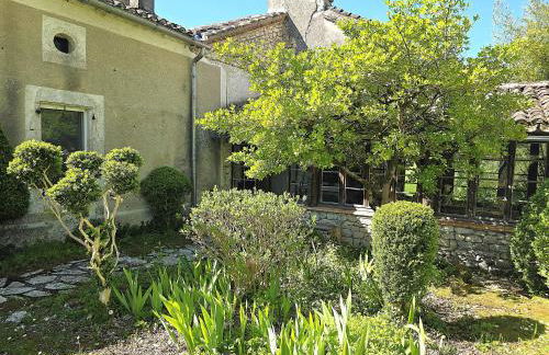 Magnifique ferme rénovée et sa piscine écologique - 15 personnes - 7 chambres - Foto 31